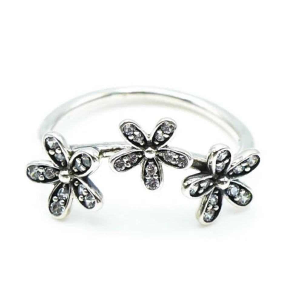 Pandora triple daisy ring